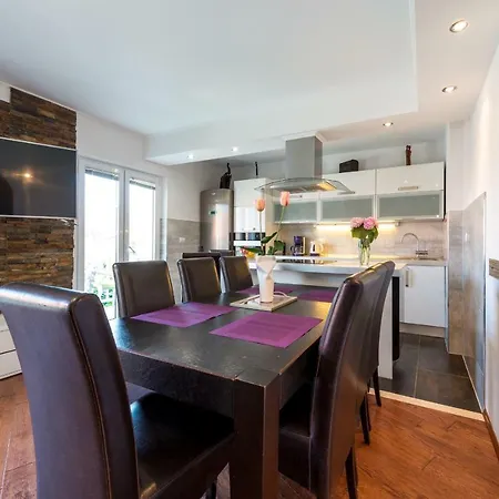 Luxury Antonija-old Town Apartment