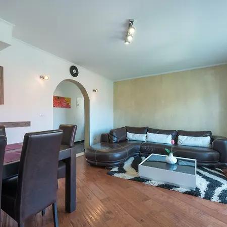 Luxury Antonija-old Town דירה קאבטאט