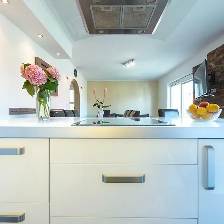 아파트 Luxury Antonija-old Town